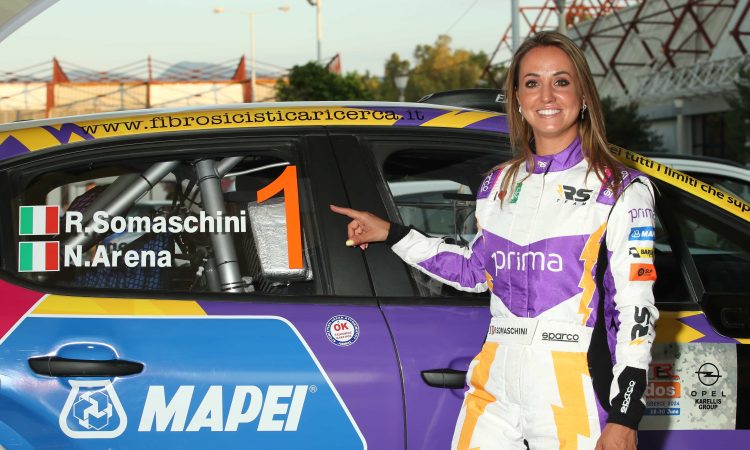 MAPEI e Rachele Somaschini: una partnership “mondiale” per il 2025. La pilota e l’azienda confermano la collaborazione, portando nel Mondiale Rally il loro impegno condiviso verso sport, eccellenza e solidarietà